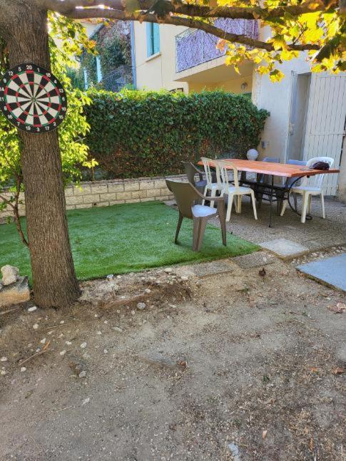 Grande maison avec 5 chambres et jardin Avignon Extérieur photo