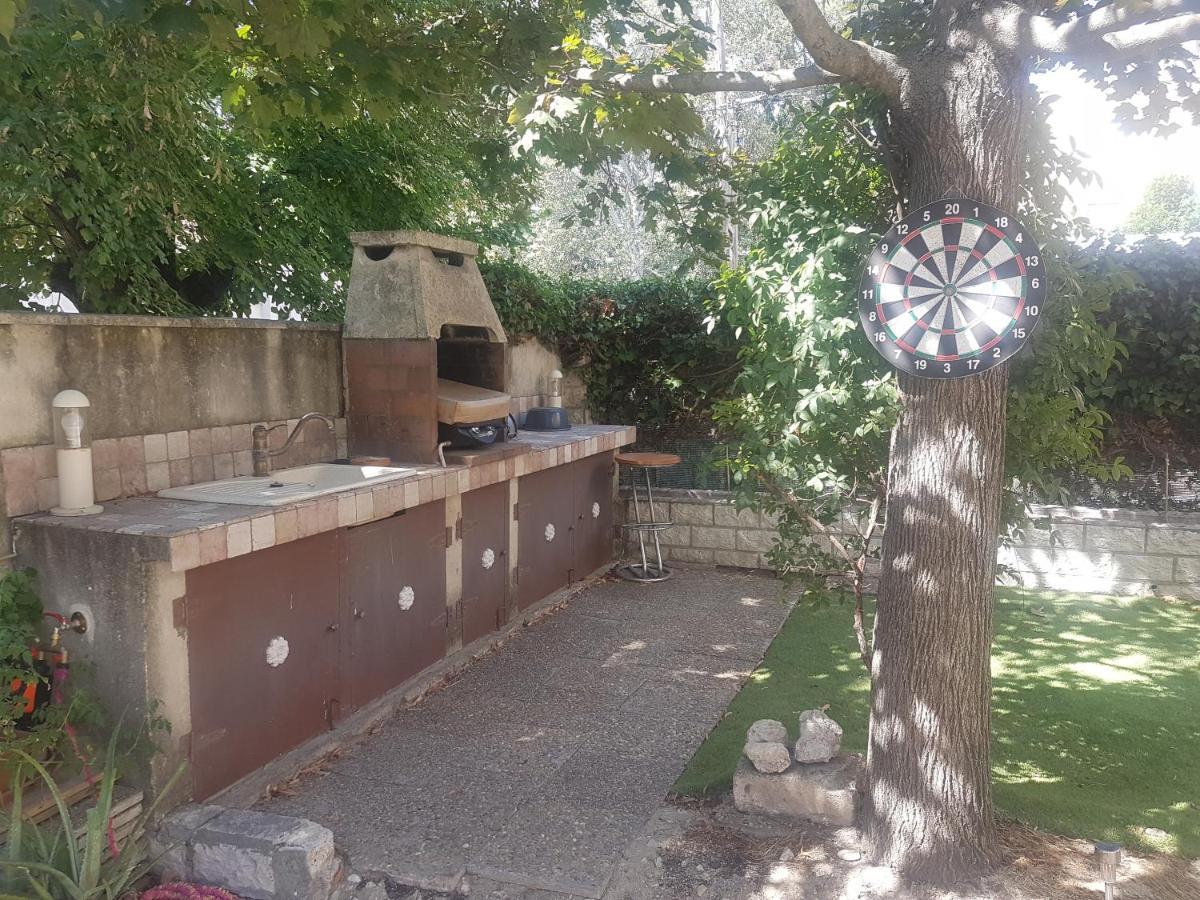Grande maison avec 5 chambres et jardin Avignon Extérieur photo